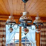 Valeria Apartman *
